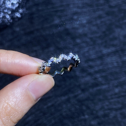 [Avelora]CHIC WAVY MOISSANITE ETERNITY RING