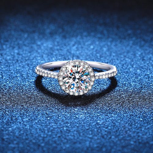 [Avelora]RADIANT ROUND HALO MOISSANITE ENGAGEMENT RING