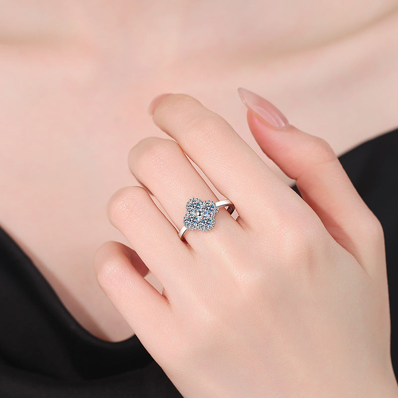 [Avelora]ELEGANT FOUR-LEAF CLOVER MOISSANITE RING