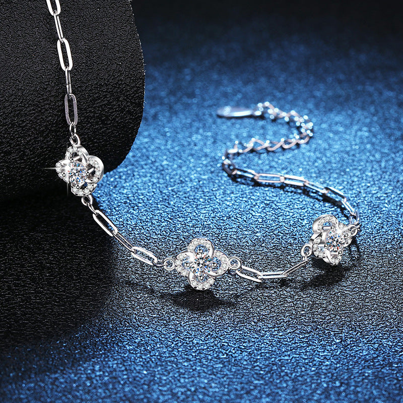 [Avelora]TRIPLE-CLOVER MOISSANITE BRACELET