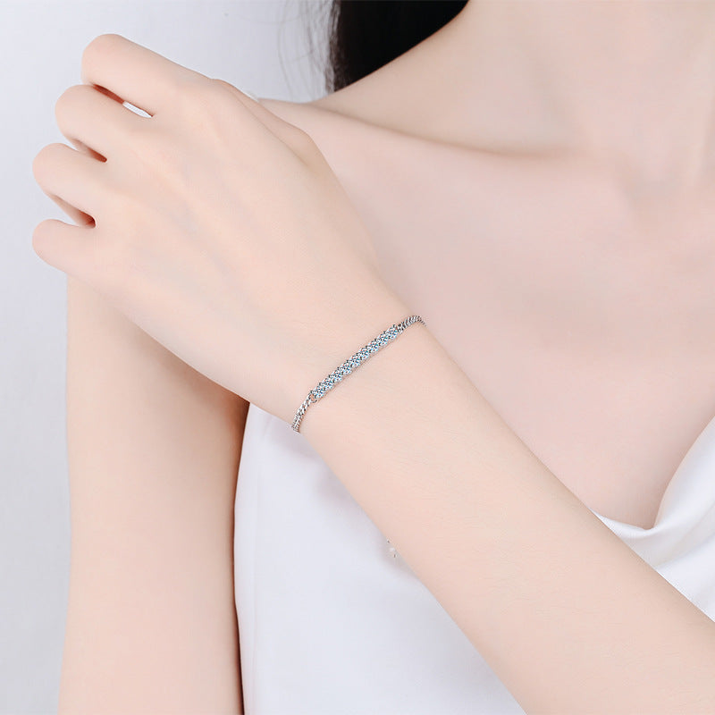 [Avelora]SMILING CURVE MOISSANITE BRACELET