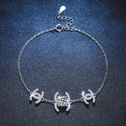 [Avelora]CLASSIC INTERLOCKING MOISSANITE BRACELET