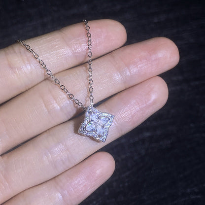 [Avelora]STAR-CLOVER MOISSANITE NECKLACE
