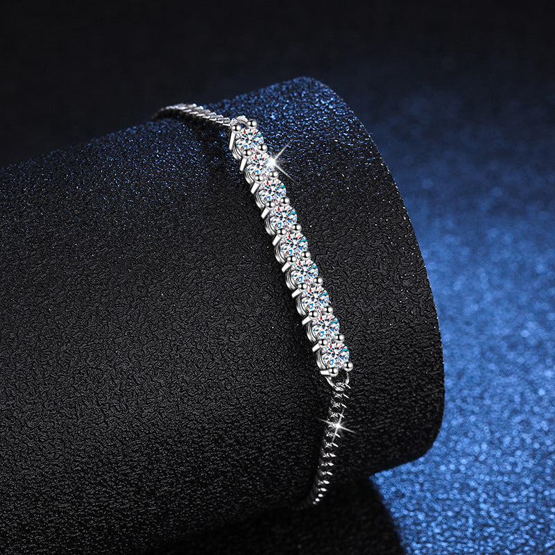 [Avelora]SMILING CURVE MOISSANITE BRACELET