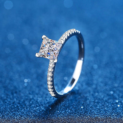[Avelora]ELEGANT PRINCESS CUT MOISSANITE ENGAGEMENT RING