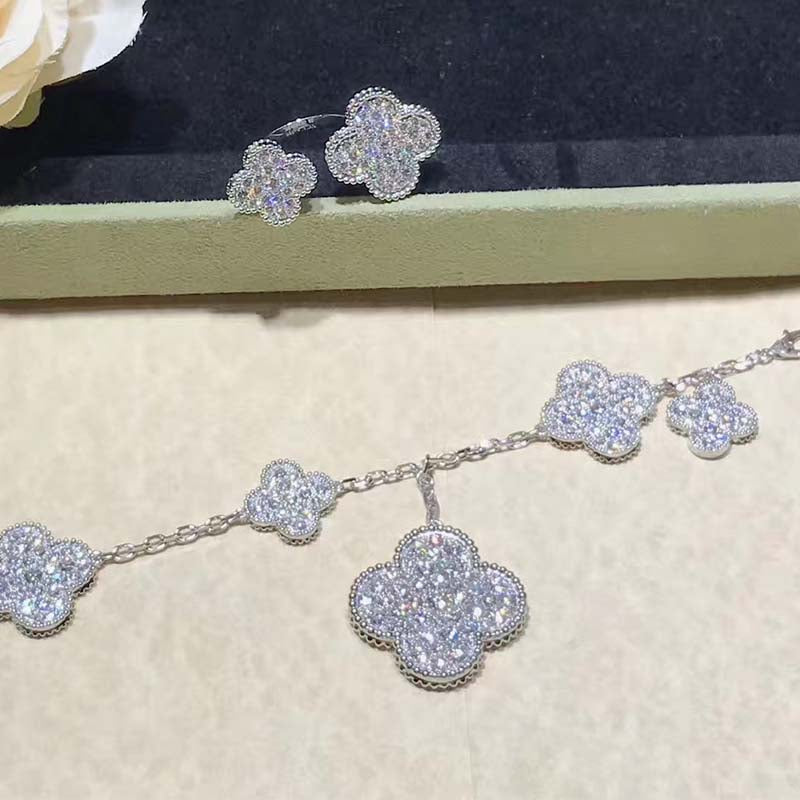 [Avelora Jewelry ]CLOVER 6 MOTIFS SILVER DIAMOND BRACELET