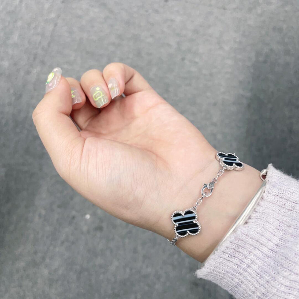 [Avelora Jewelry ]CLOVER 5 MOTIF VEINED ONYX BRACELET SILVER