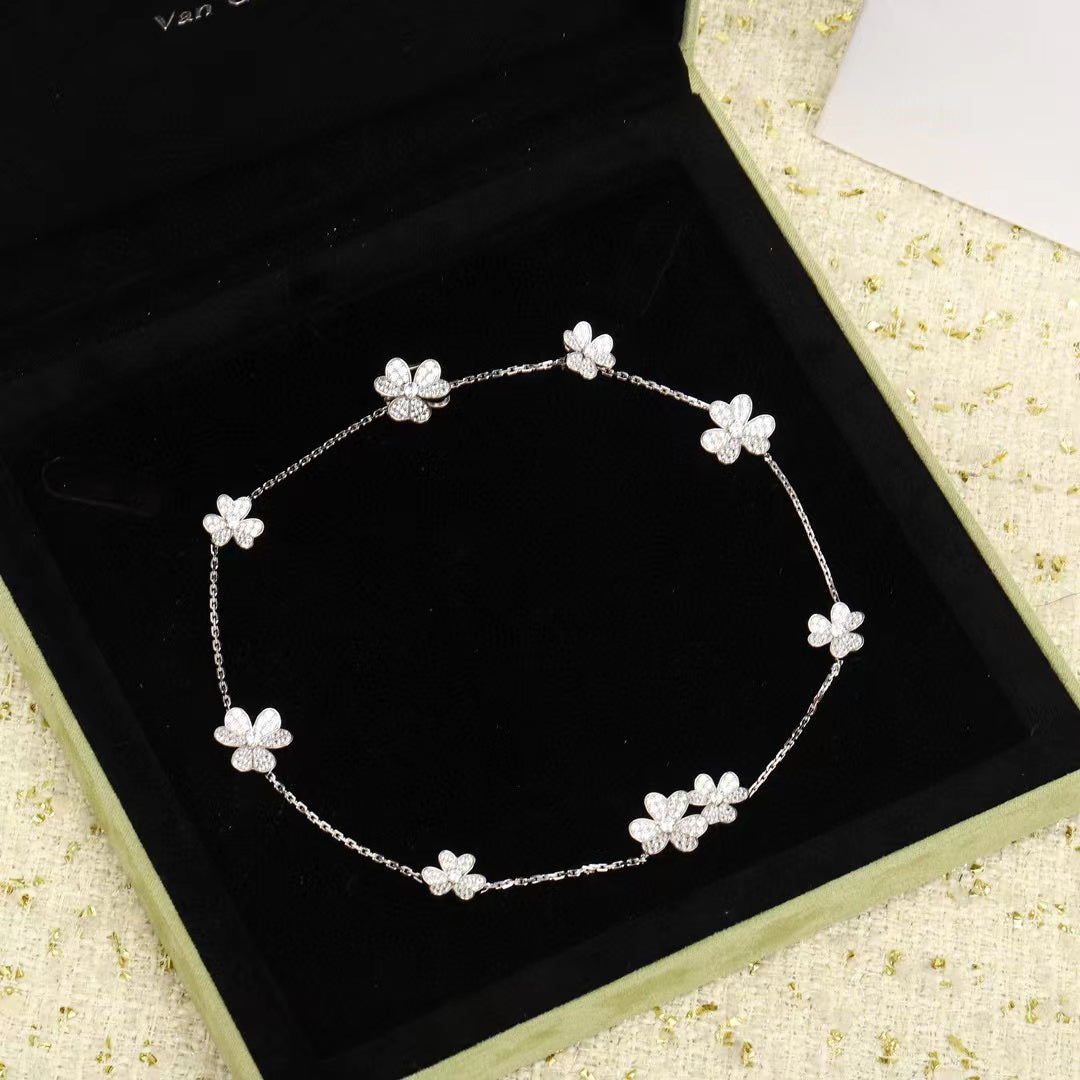 [Avelora Jewelry ]FRIVOLE SILVER 9 FLOWERS NECKLACE