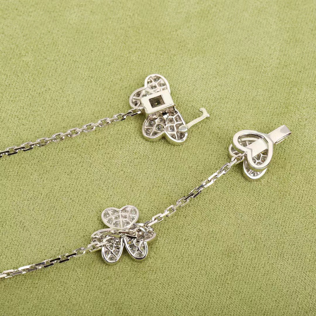 [Avelora Jewelry ]FRIVOLE SILVER 9 FLOWERS NECKLACE