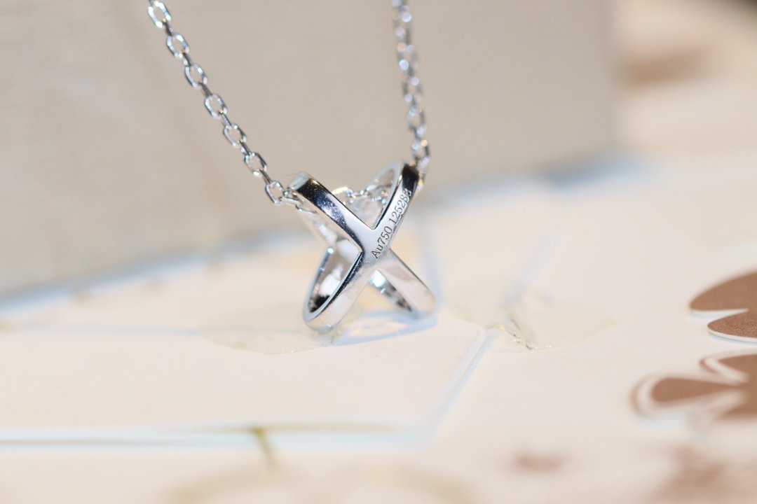 [Avelora Jewelry ]JEUX DE DIAMOND NECKLACE