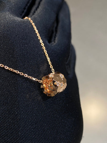 [Avelora]BEE LOVE DIAMOND NECKLACE