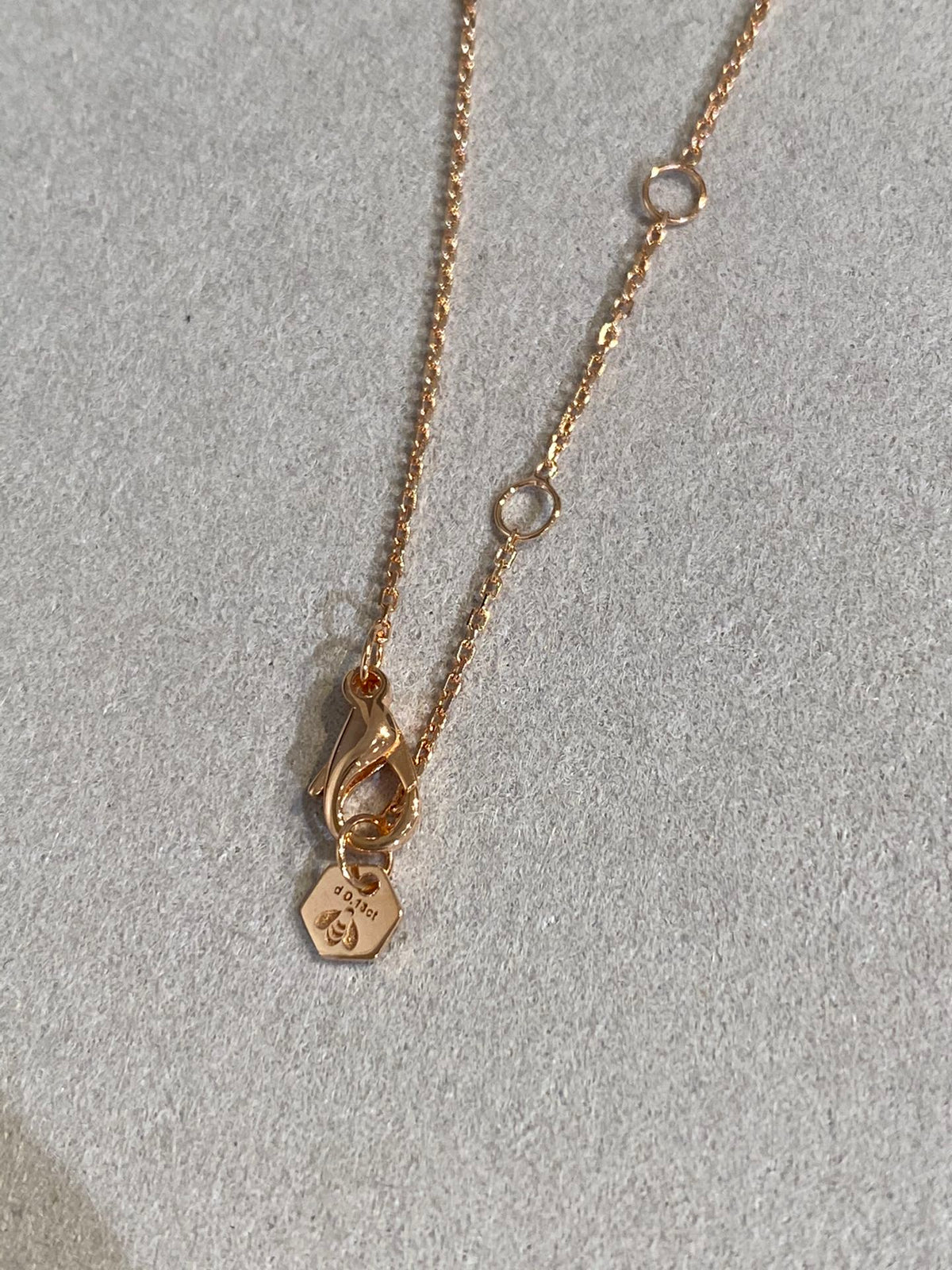 [Avelora Jewelry ]BEE LOVE DIAMOND NECKLACE