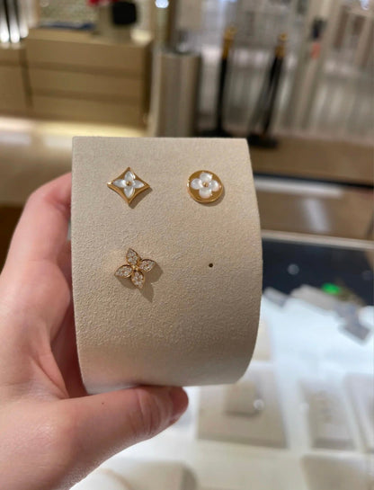 [Avelora]STAR BLOSSOM STUD EARRINGS ROSE GOLD DIAMONDS