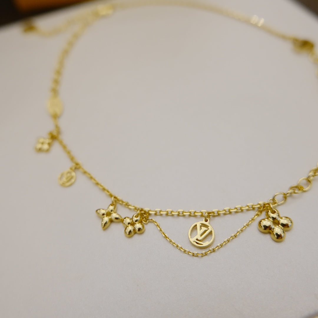 [Avelora]BLOOMING SUPPLE NECKLACE BRASS
