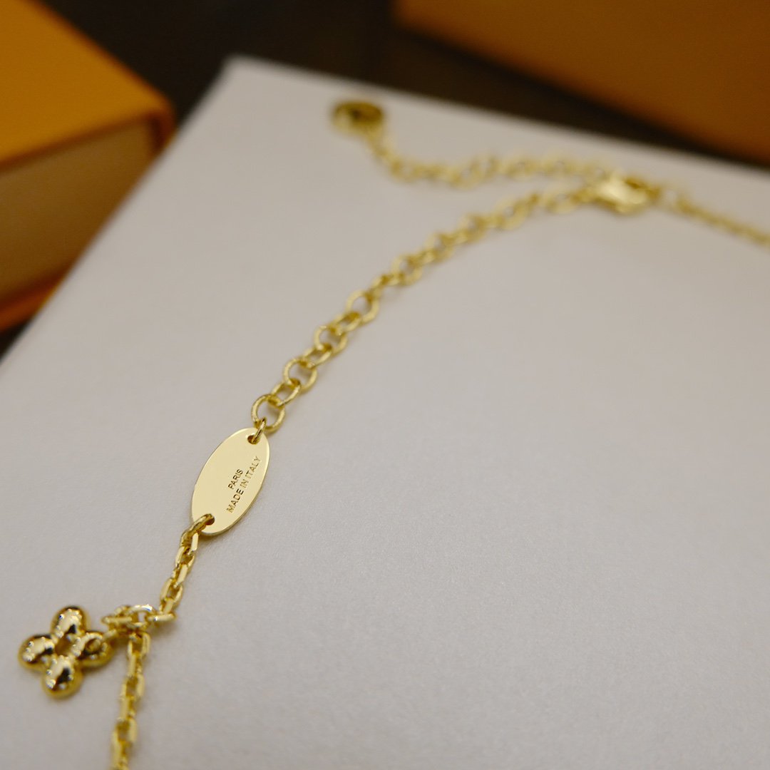 [Avelora]BLOOMING SUPPLE NECKLACE BRASS