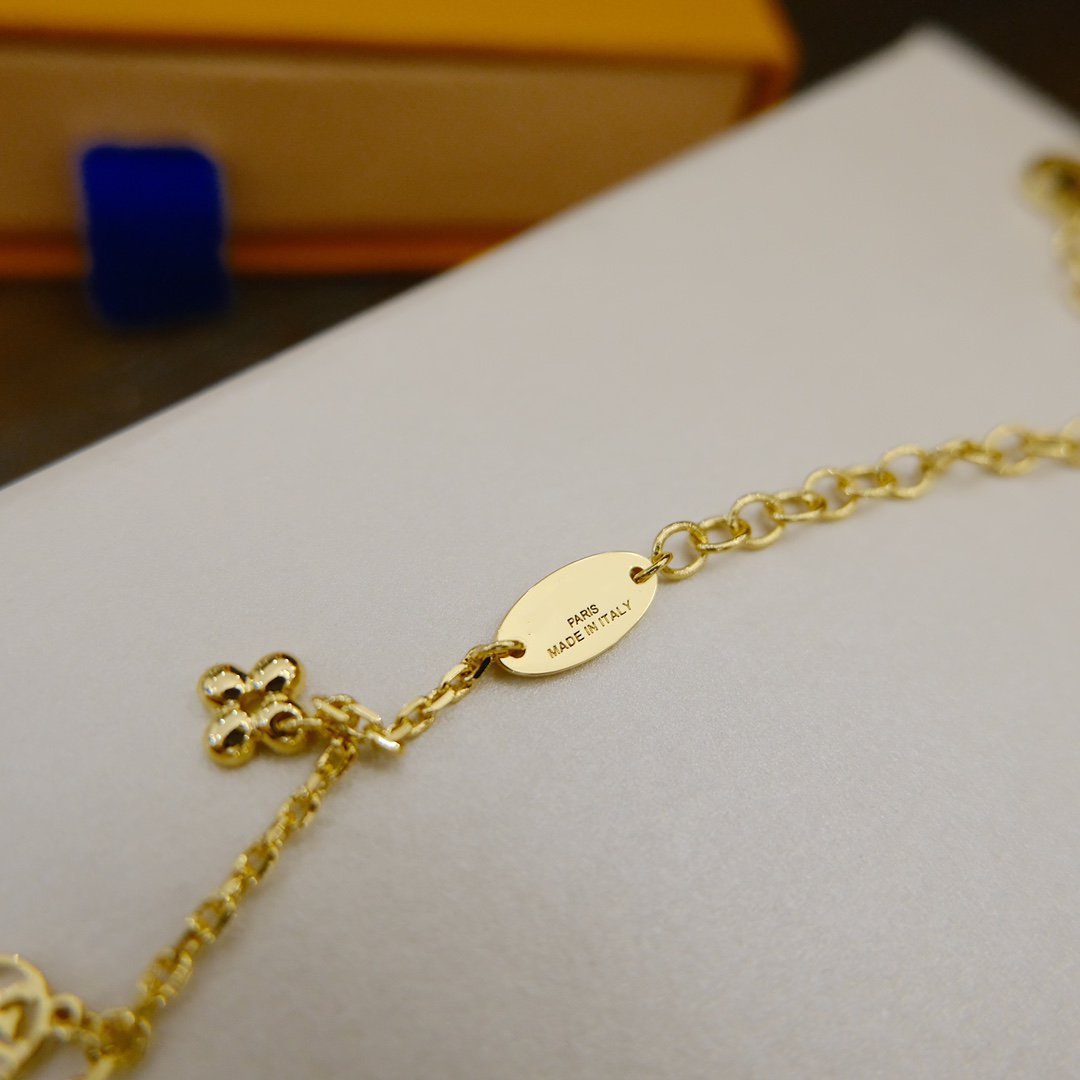 [Avelora]BLOOMING SUPPLE NECKLACE BRASS