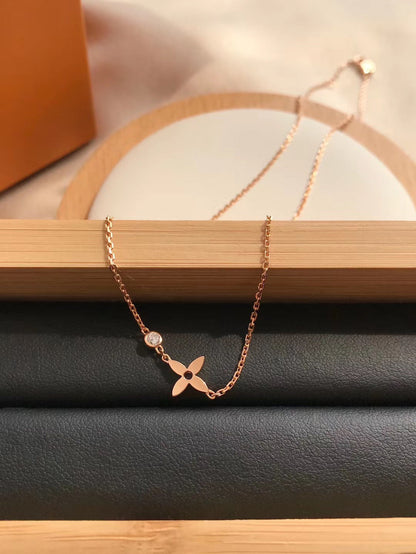 [Avelora]BLOSSOM PENDANT ROSE GOLD AND DIAMOND