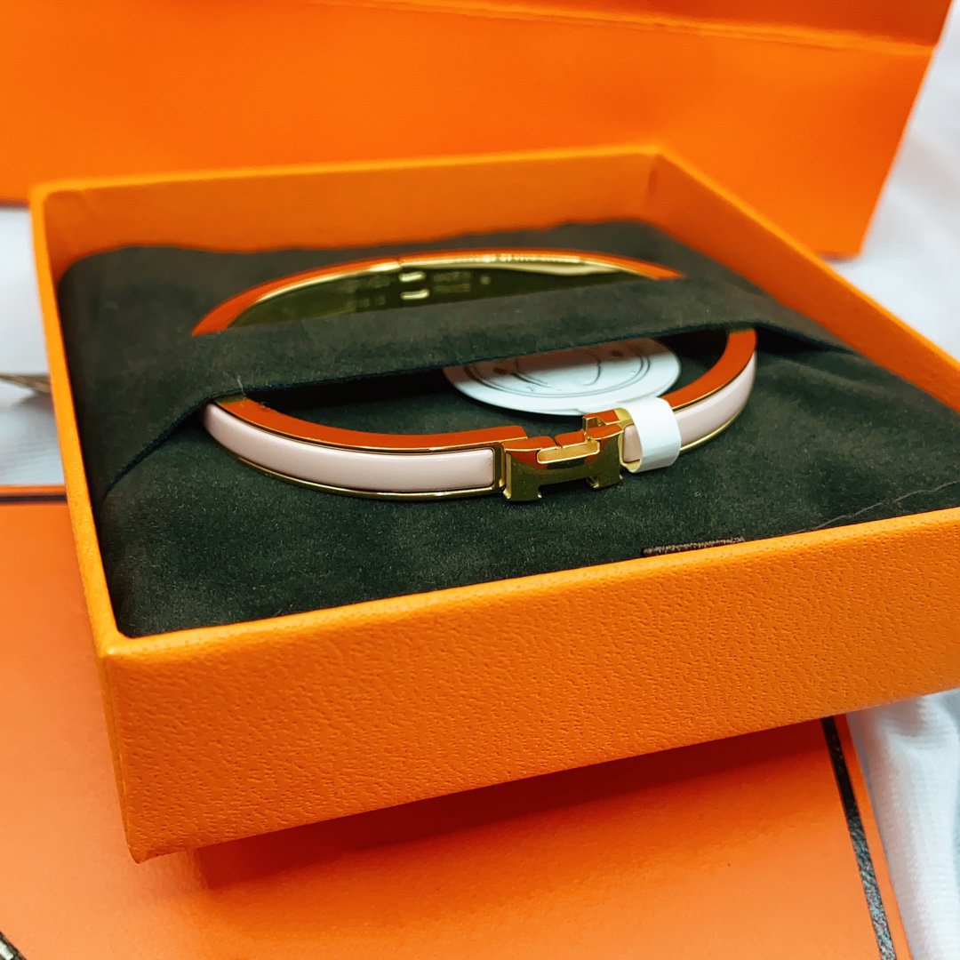 [Avelora Jewelry ]CLASSIC HM CLIC  PINK 8MM ENAMEL BRACELET