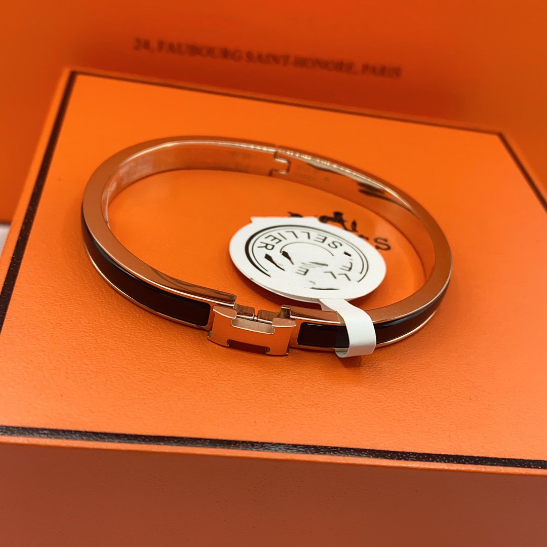 [Avelora Jewelry ]CLASSIC HM CLIC BLACK 8MM ENAMEL BRACELET