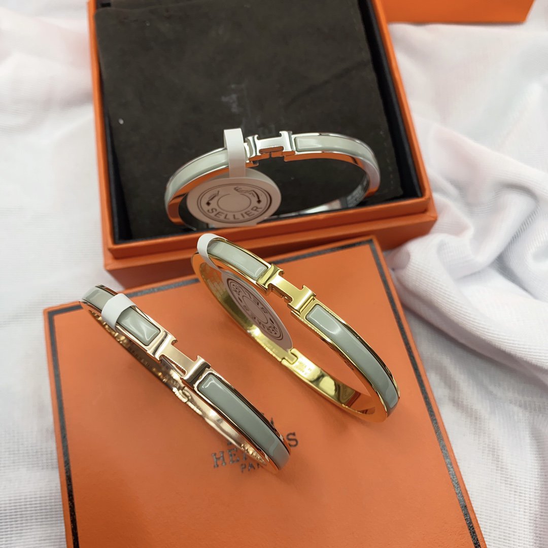 [Avelora Jewelry ]CLASSIC HM CLIC GREEN 8MM ENAMEL BRACELET