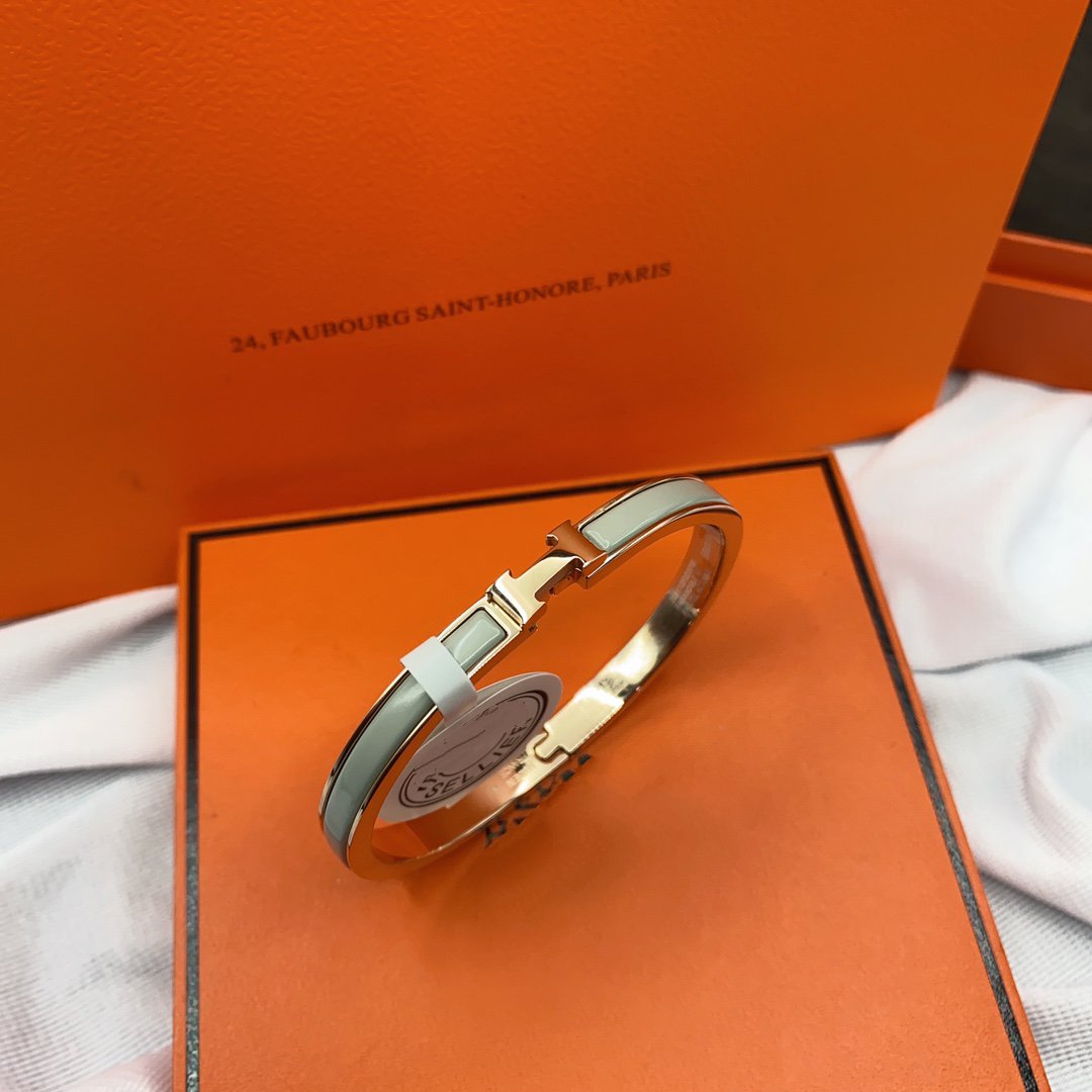 [Avelora Jewelry ]CLASSIC HM CLIC GREEN 8MM ENAMEL BRACELET