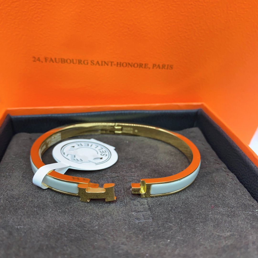 [Avelora Jewelry ]CLASSIC HM CLIC GREEN 8MM ENAMEL BRACELET