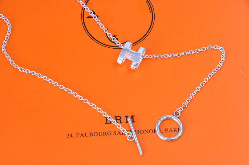 [Avelora]HM NECKLACE H LETTER OVAL SERIES