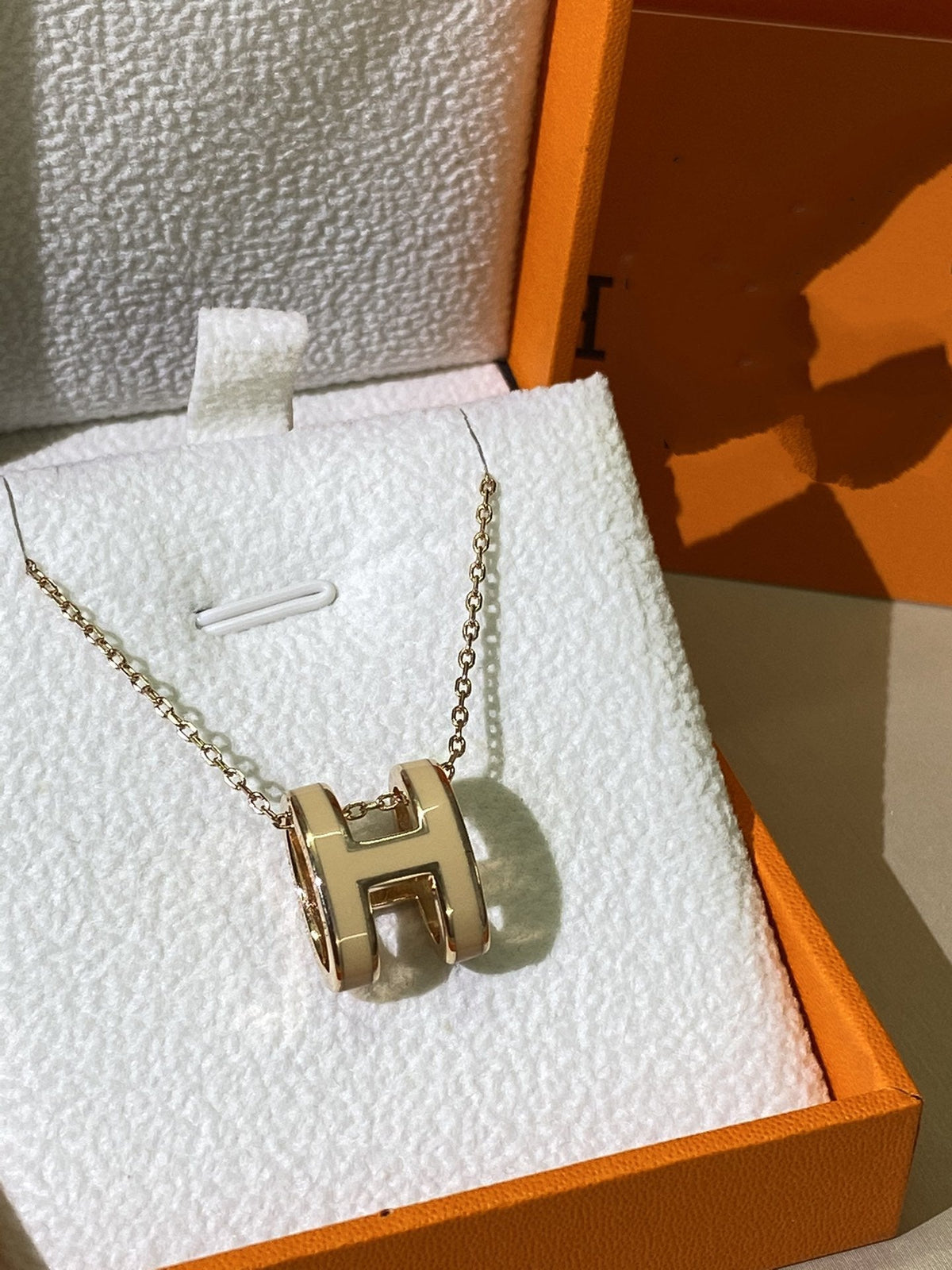 [Avelora Jewelry ]HM CLIC YELLOW ENAMEL GOLD NECKLACE