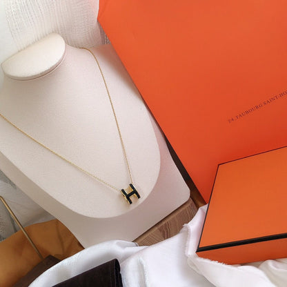 [Avelora]HM CLIC BLACK ENAMEL GOLD NECKLACE