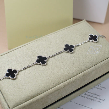 [Avelora]LUCKY CLOVER 5-MOTIF BRACELET - BLACK OXNY COLLECTION