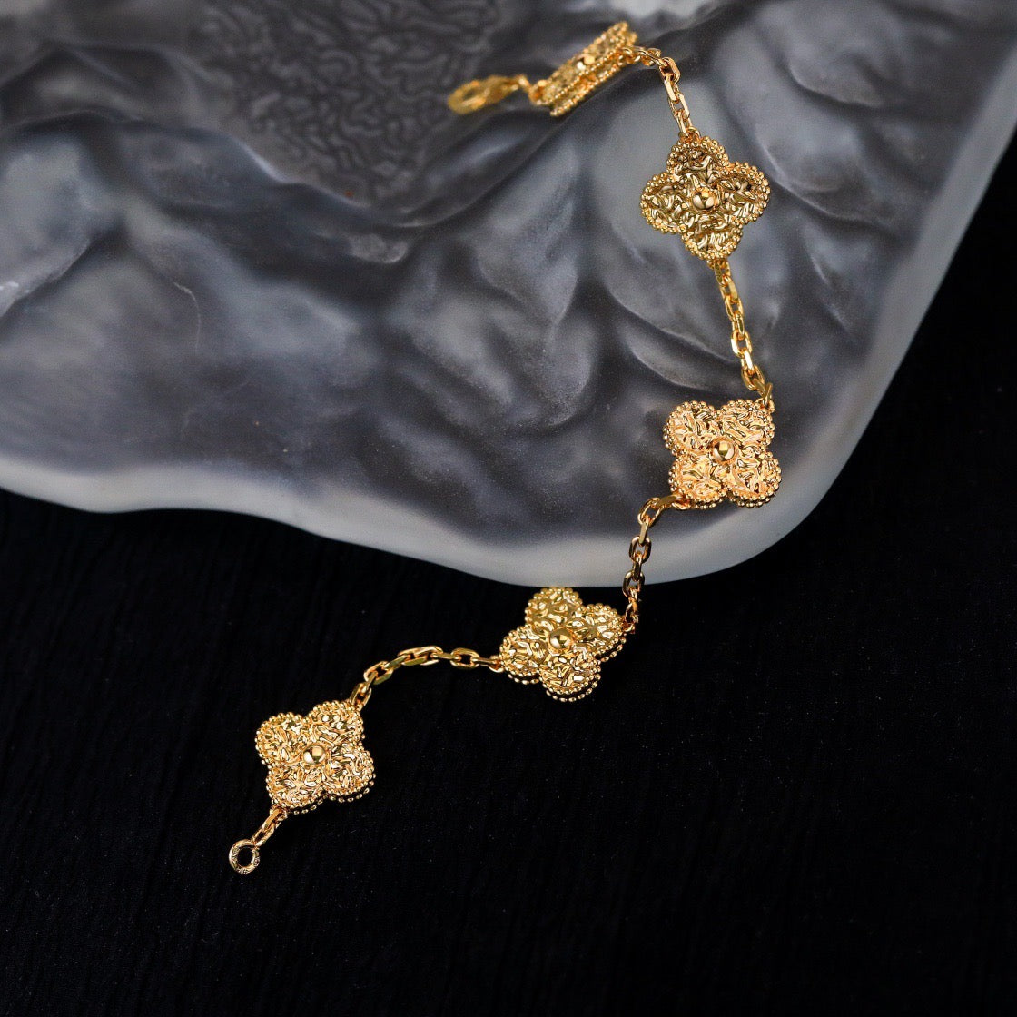 [Avelora]LUCKY CLOVER 5-MOTIF BRACELET - BRONZING