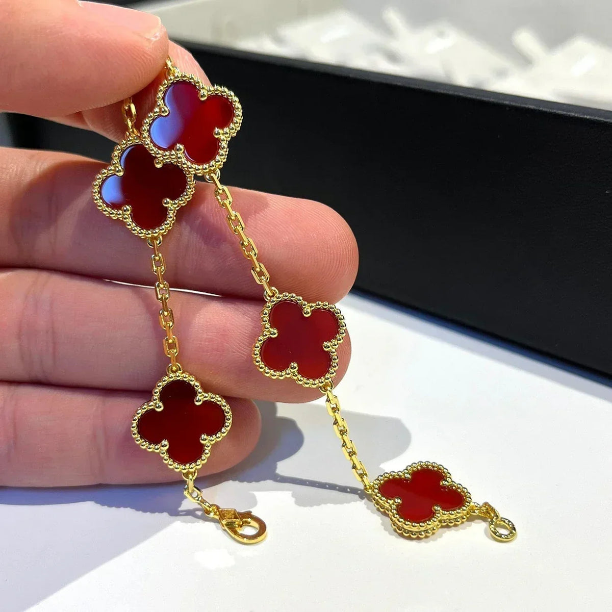 [Avelora Jewelry ] CLOVER 5 MOTIF RED CORNELIAN BRACELET COLLECTION