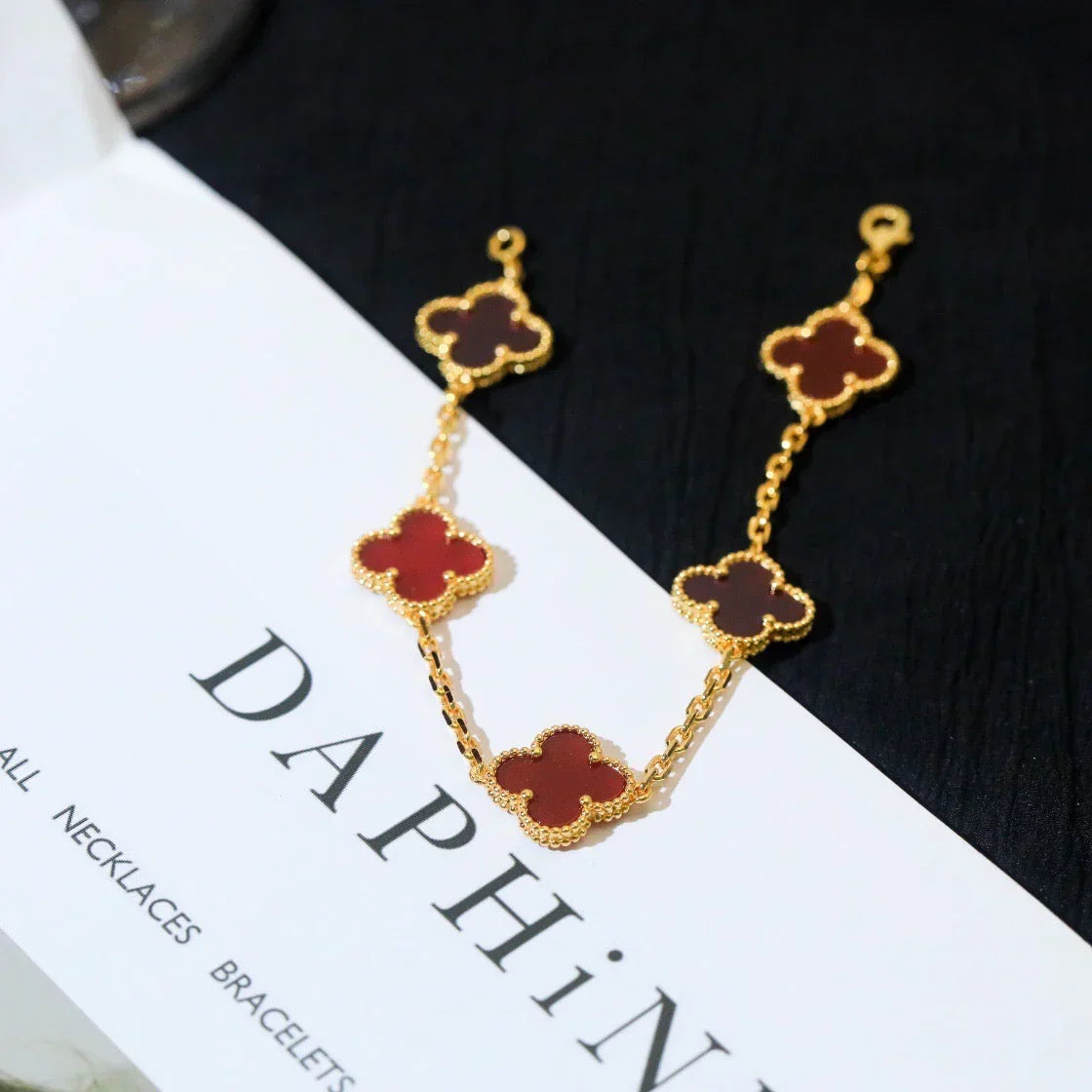[Avelora Jewelry ] CLOVER 5 MOTIF RED CORNELIAN BRACELET COLLECTION