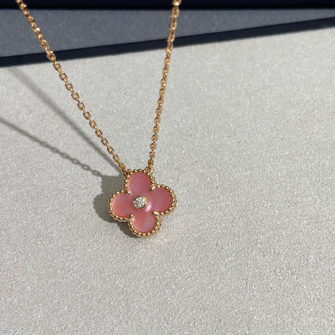 [Avelora Jewelry ]CLOVER 15MM DIAMOND PINK MOP NECKLACE