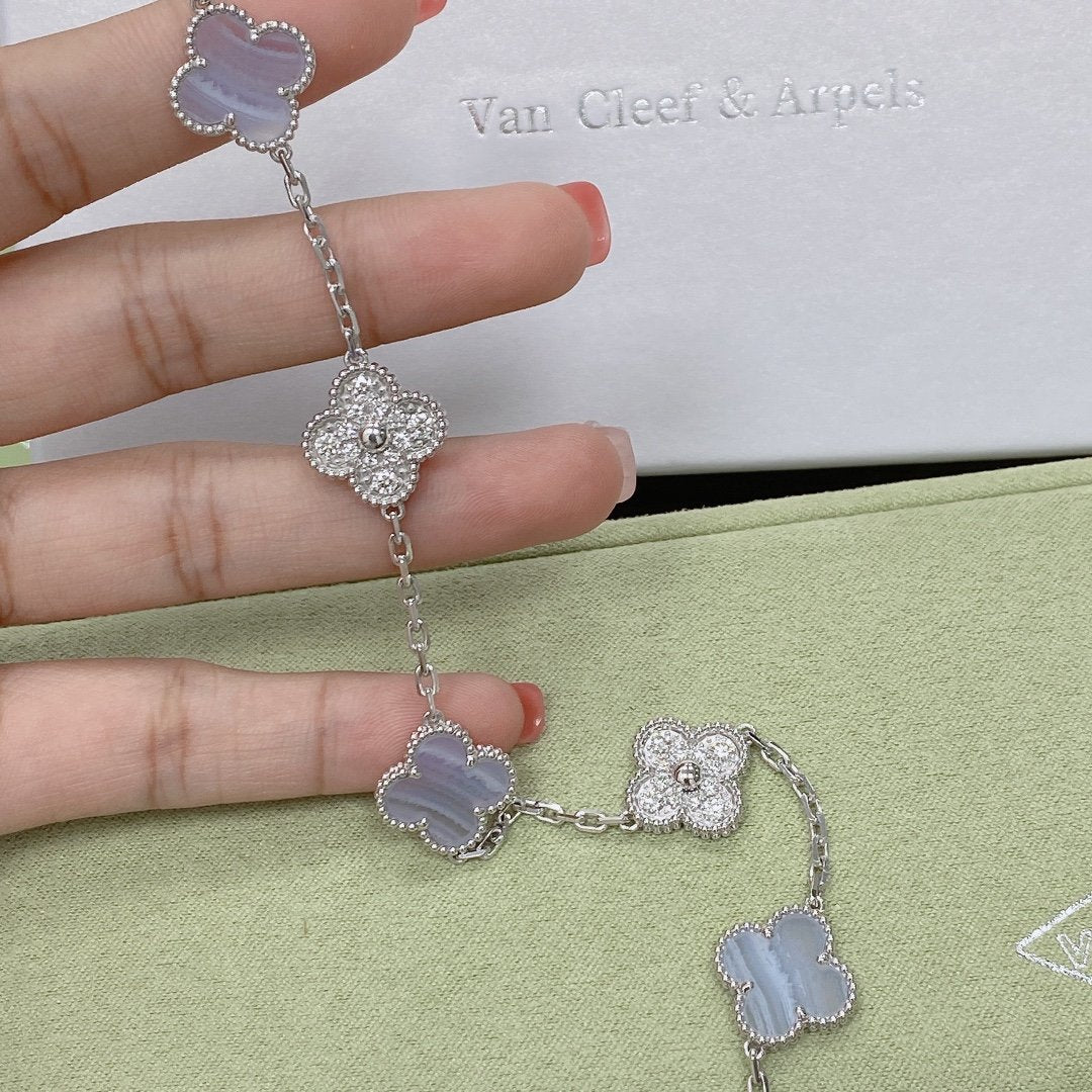 [Avelora]LUCKY CLOVER 5-MOTIF BRACELET - PURPLE CHALCEDONY COLLECTION
