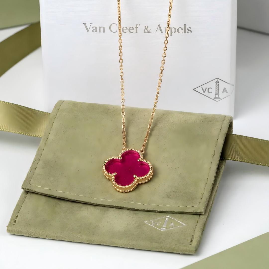[Avelora jewelry] NEW CLOVER 15MM PINK ENAMEL NECKLACE