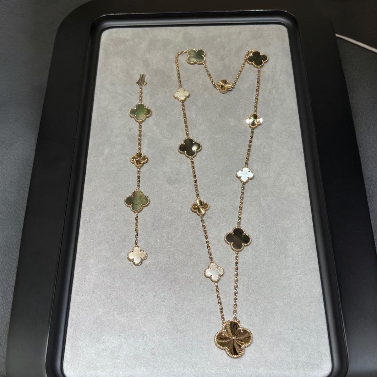 [Avelora Jewelry ]DETACHABLE CLOVER 15(11+4) FLOWER ROSE GOLD NECKLACE SET