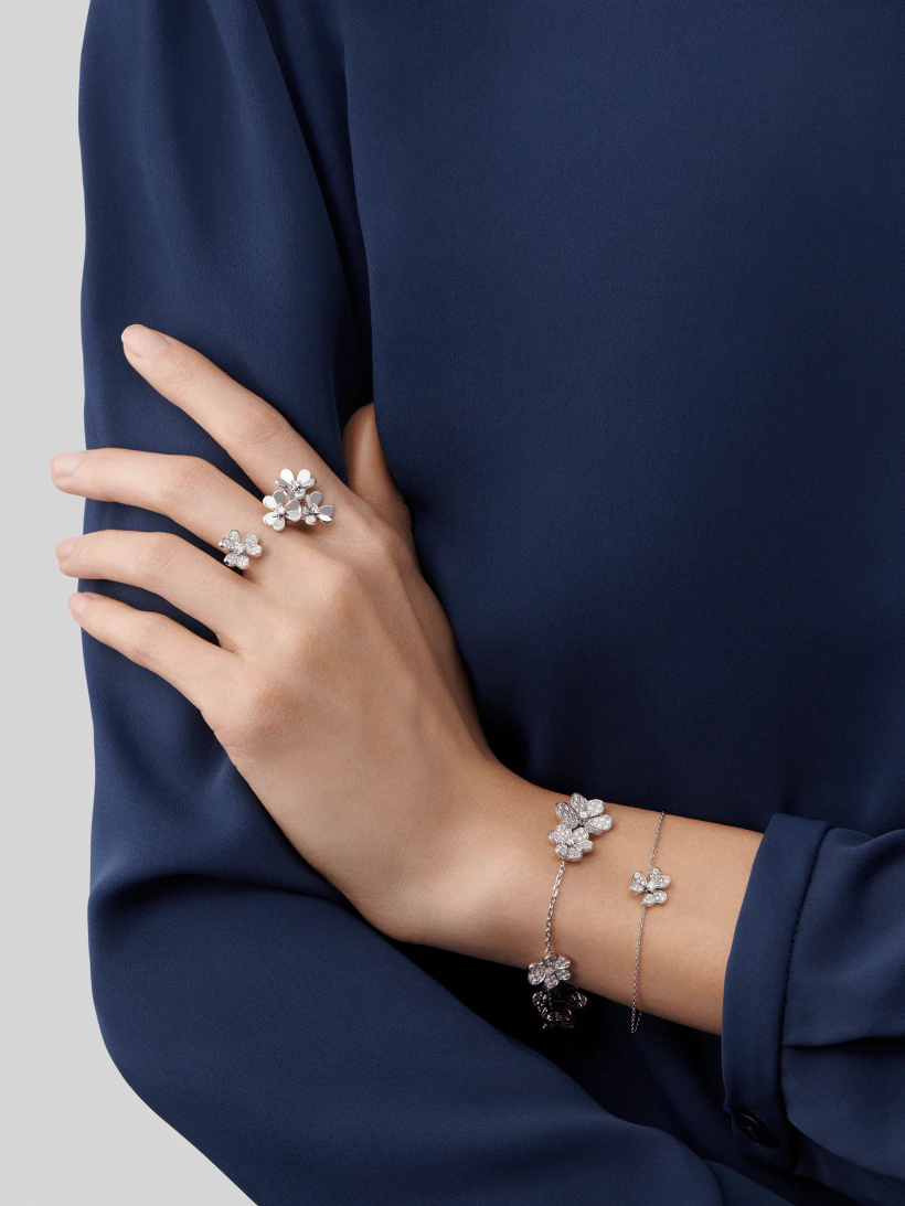 [Avelora Jewelry ]FRIVOLE SILVER FLOWER DIAMOND BRACELET