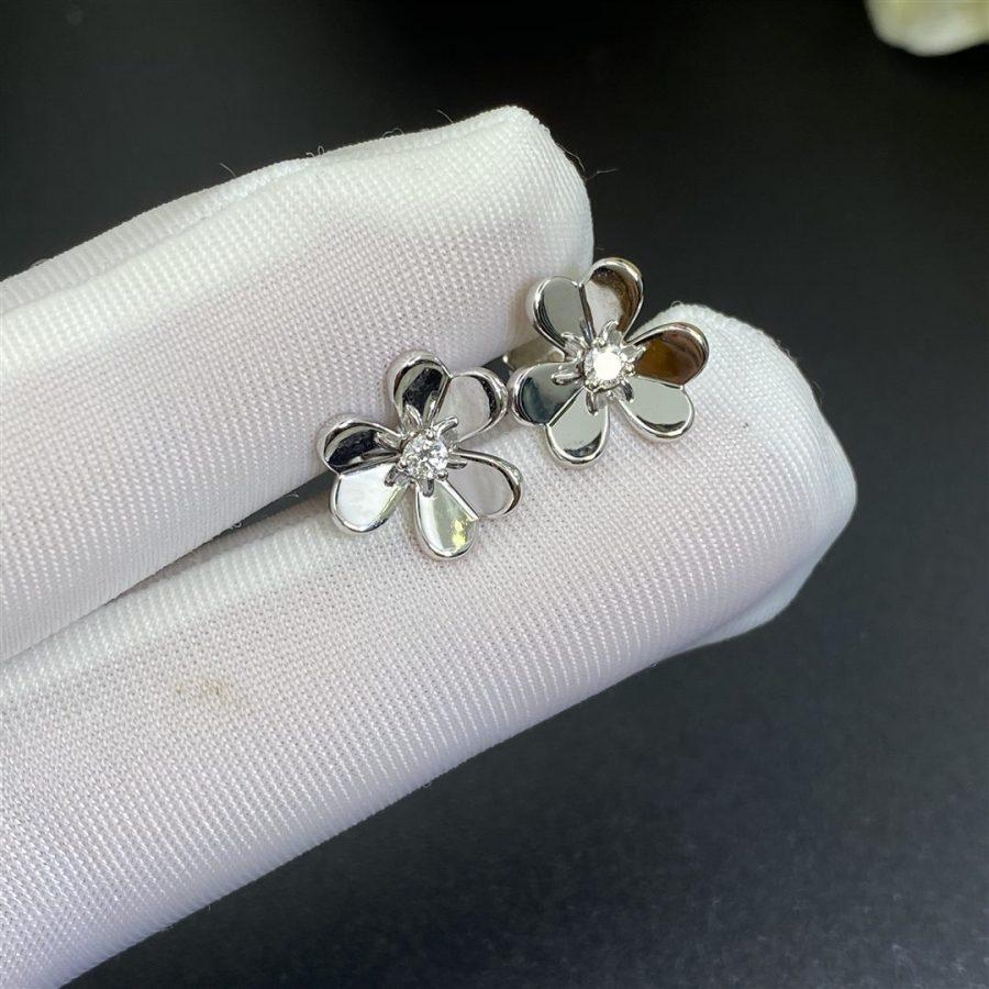 [Avelora Jewelry ]FRIVOLE MINI SILVER FLOWER EARRINGS