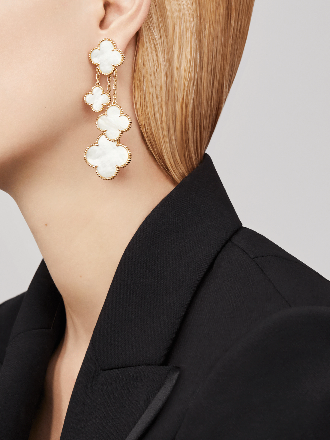 [Avelora Jewelry ]CLOVER EARRINGS WHITE MOP 4 MOTIFS GOLD