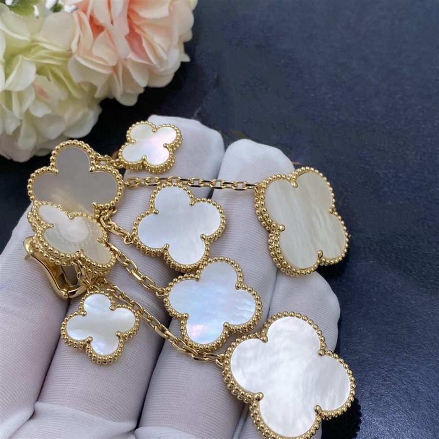 [Avelora Jewelry ]CLOVER EARRINGS WHITE MOP 4 MOTIFS GOLD