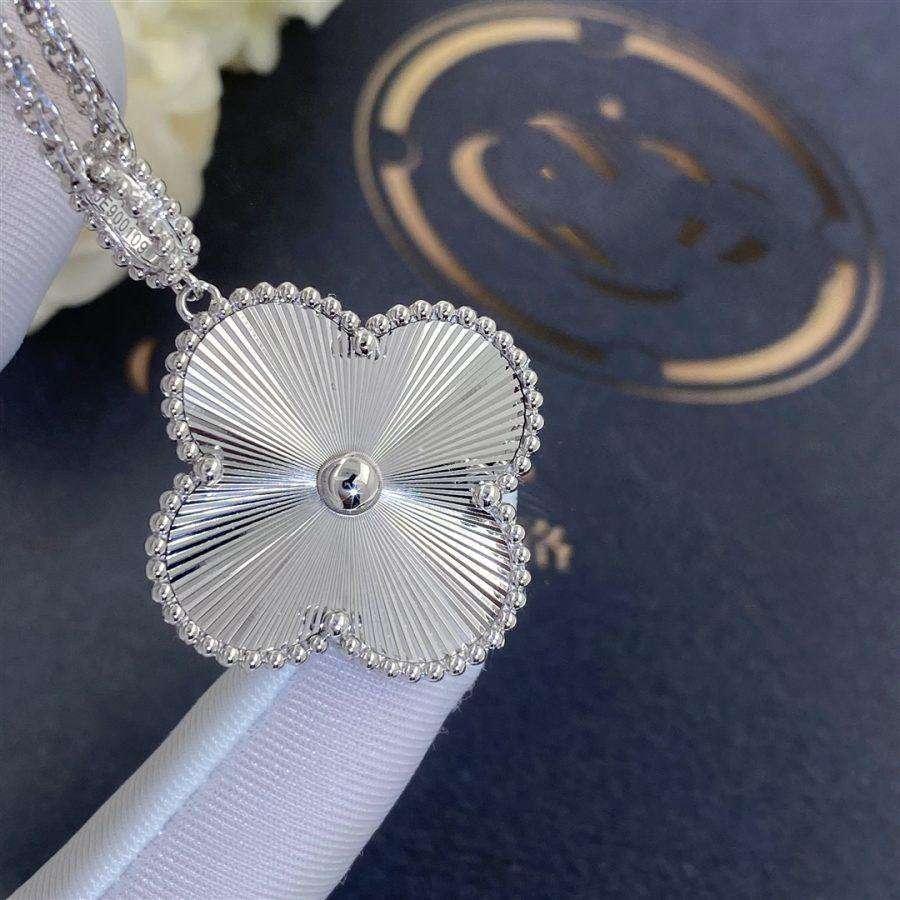 [Avelora Jewelry ]CLOVER 25MM SILVER BIG CLOVER NECKLACE