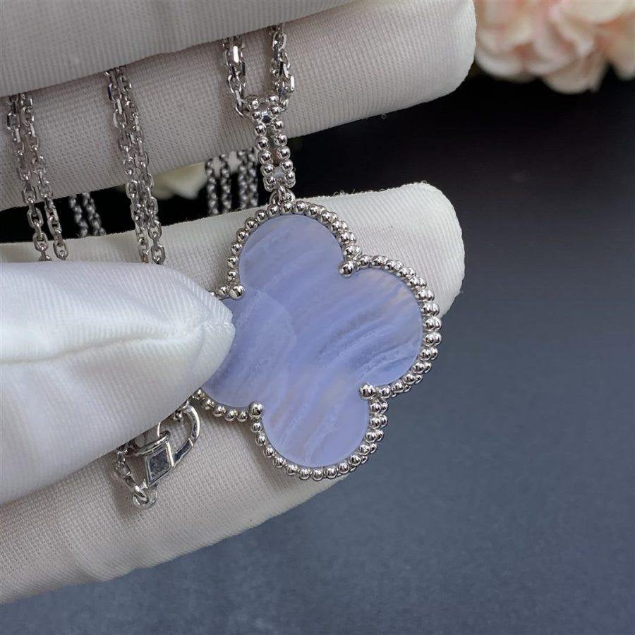 [Avelora Jewelry ]CLOVER SILVER CHALCEDONY BIG CLOVER NECKLACE