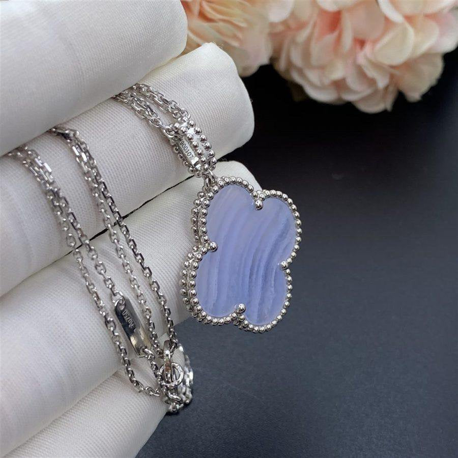 [Avelora Jewelry ]CLOVER SILVER CHALCEDONY BIG CLOVER NECKLACE