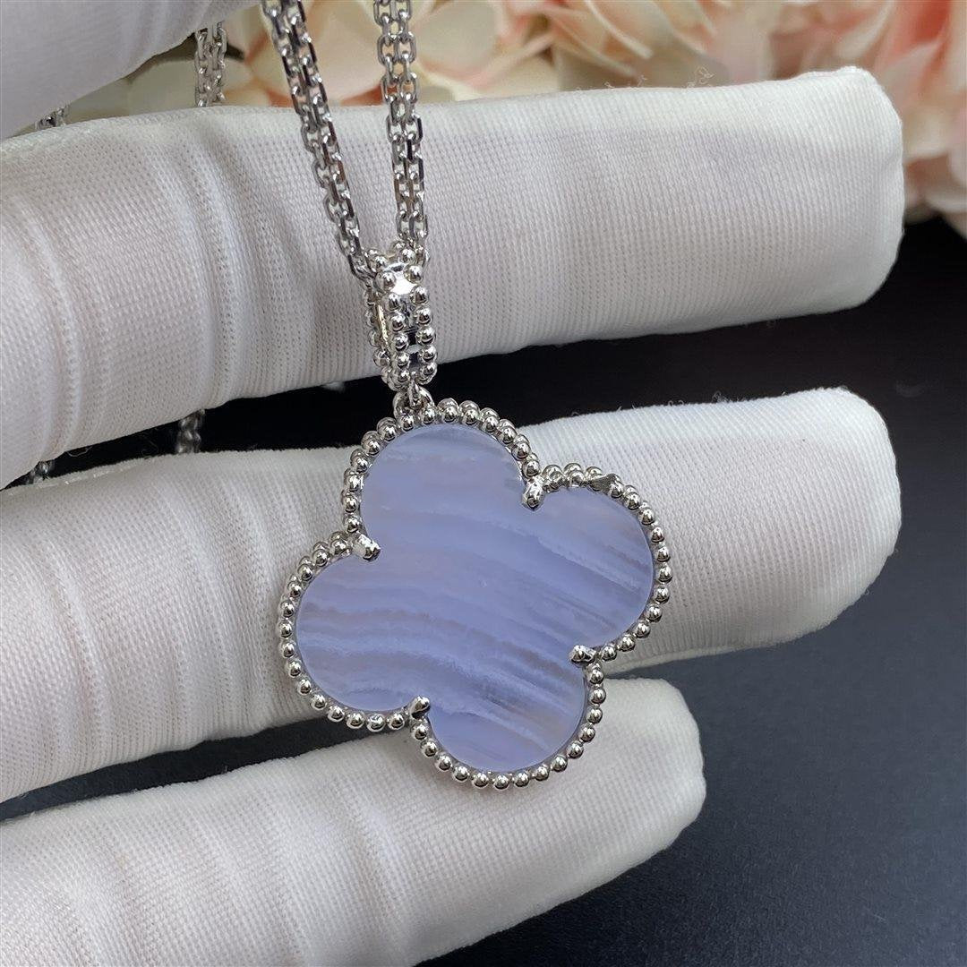 [Avelora Jewelry ]CLOVER SILVER CHALCEDONY BIG CLOVER NECKLACE