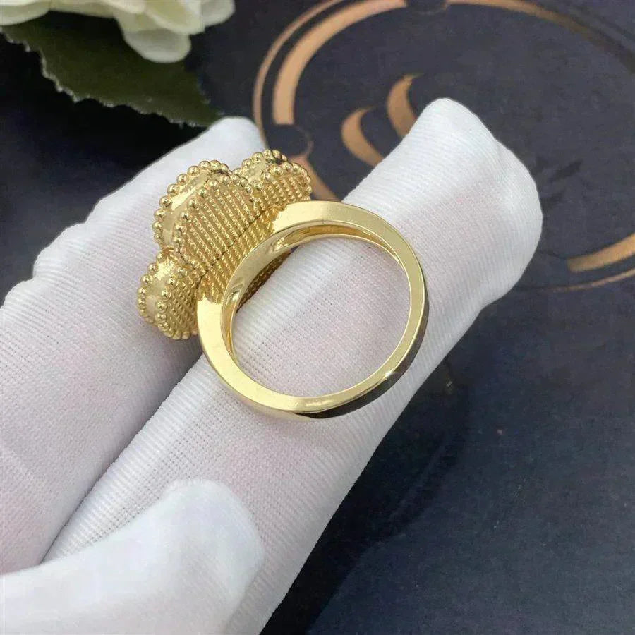 [Avelora Jewelry ]CLOVER WHITE MOP RING