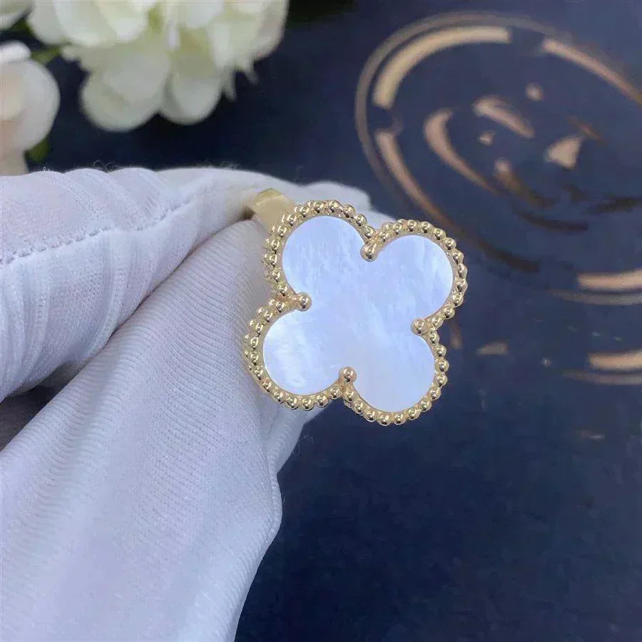 [Avelora Jewelry ]CLOVER WHITE MOP RING