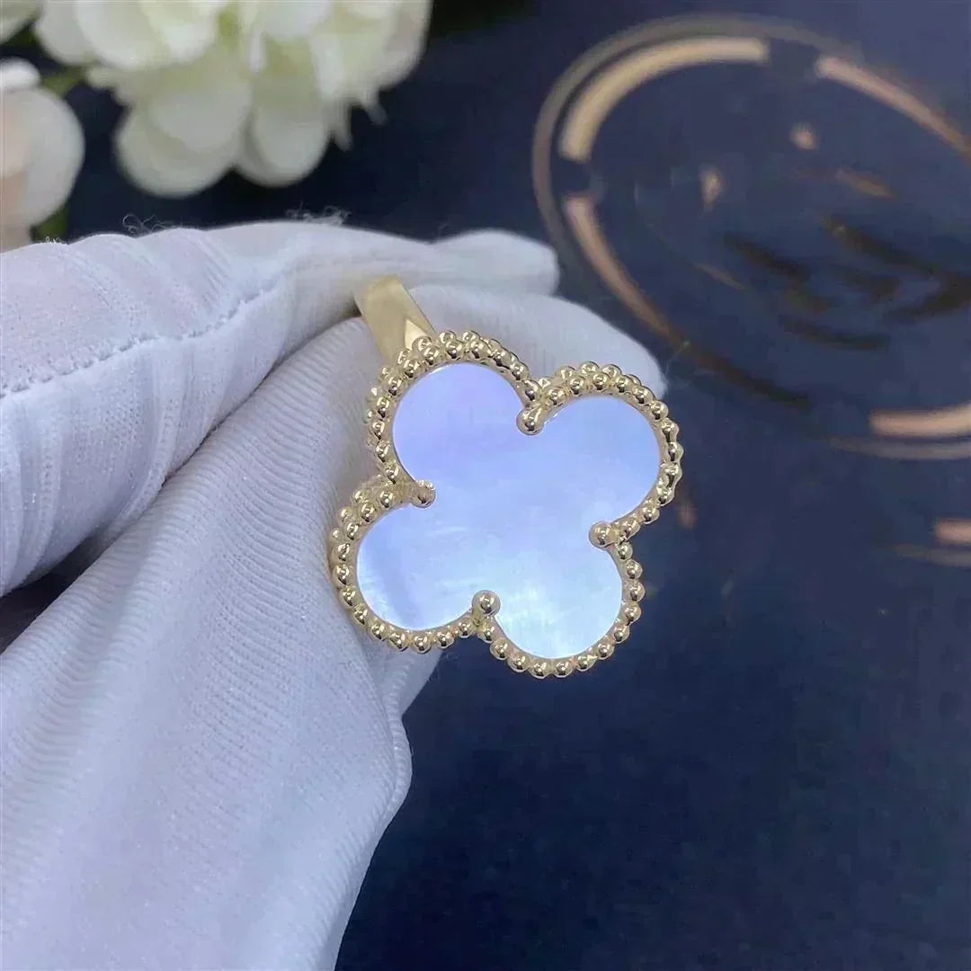 [Avelora Jewelry ]CLOVER WHITE MOP RING
