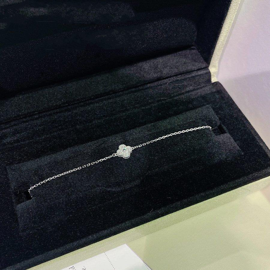 [Avelora Jewelry ]CLOVER  SINGLE FLOWER BRACELET SILVER