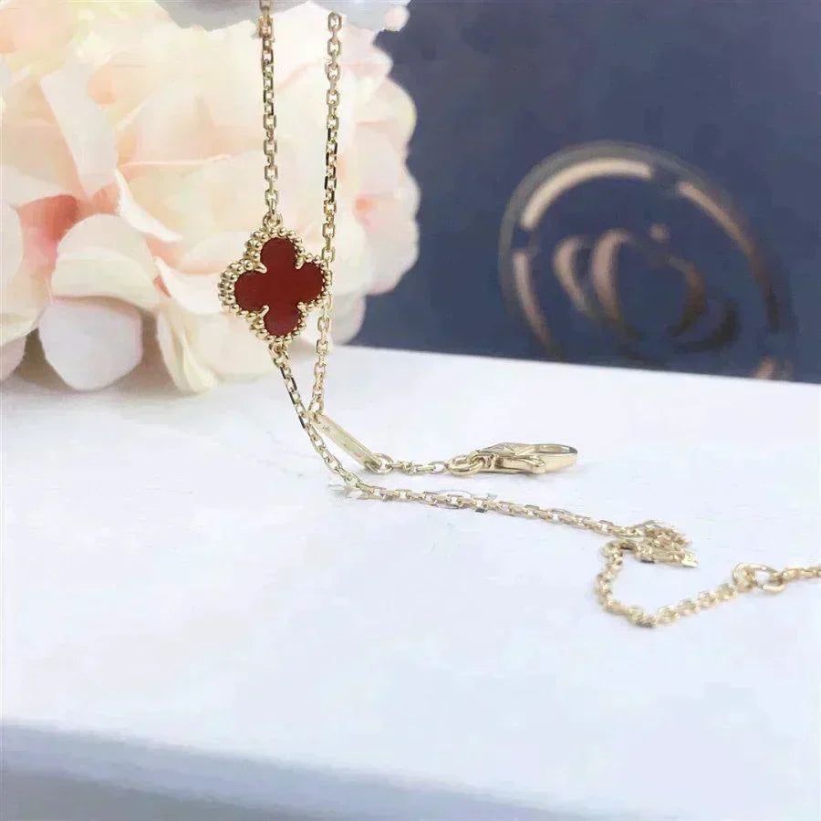 [Avelora Jewelry ]CLOVER  CARNELIAN SINGLE FLOWER BRACELET